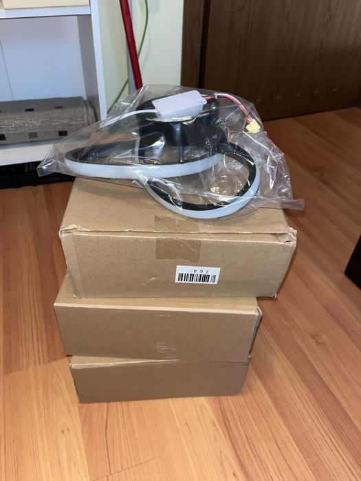 3 броя осветителни тела