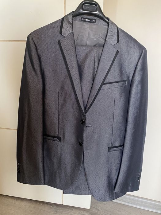 Костюм мужской