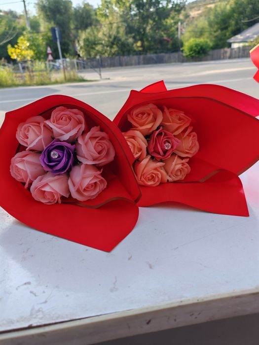 Buchete de flori la comandă Livram oriunde în România
