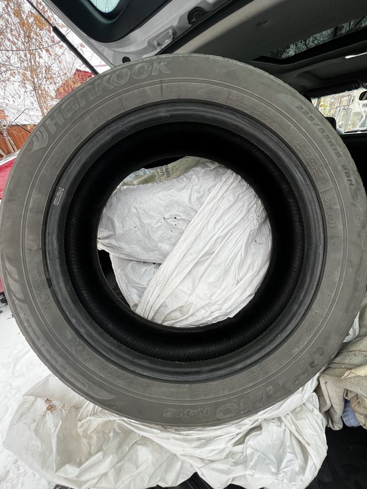 Продам 3 б/у шины hankook 225/55/18 за все 10000