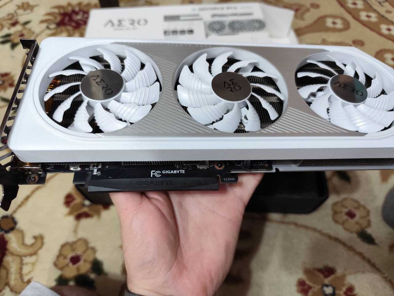 Продам видеокарту GIGABYTE GeForce RTX 4060 AERO OC 8G
