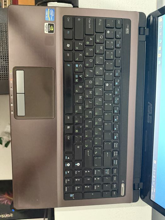 Asus 15.6/i5/4/500/Gt630