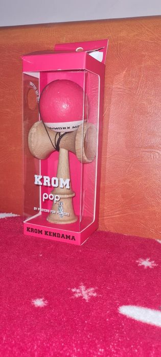 Kendama Krom Roșie Rober