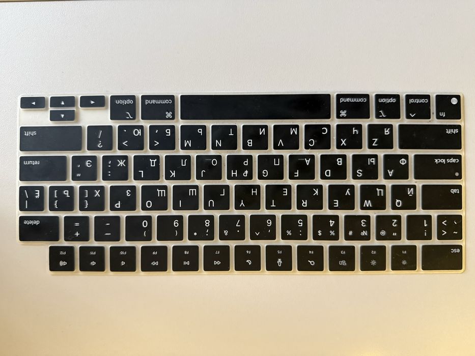 Силиконовая накладка на клавиатуру для MacBook