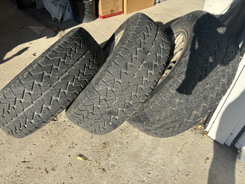Отлични АТ гуми с джанти 17” Jeep Grand Cherokee WJ