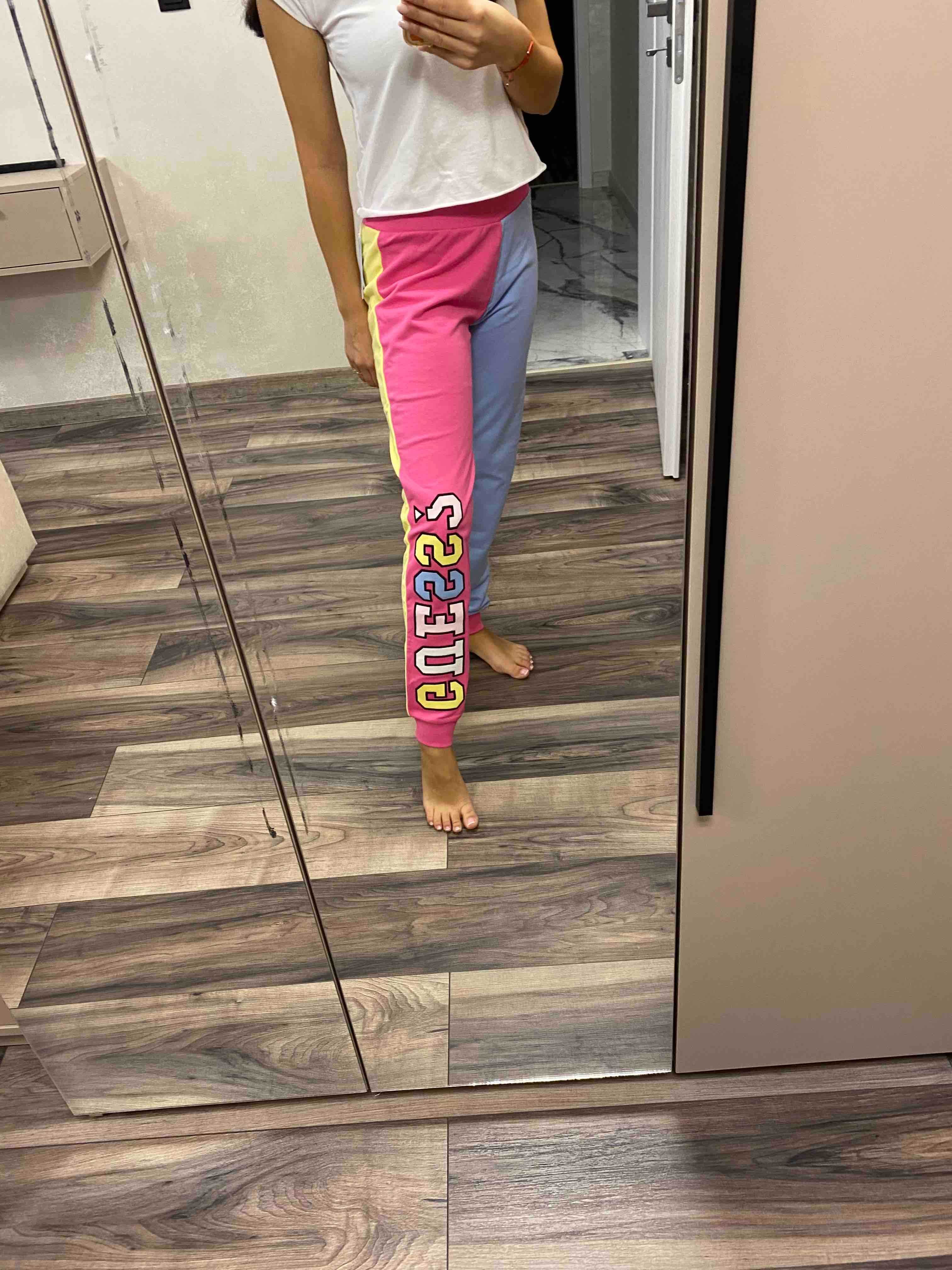 оригинални спортни долнища Guess