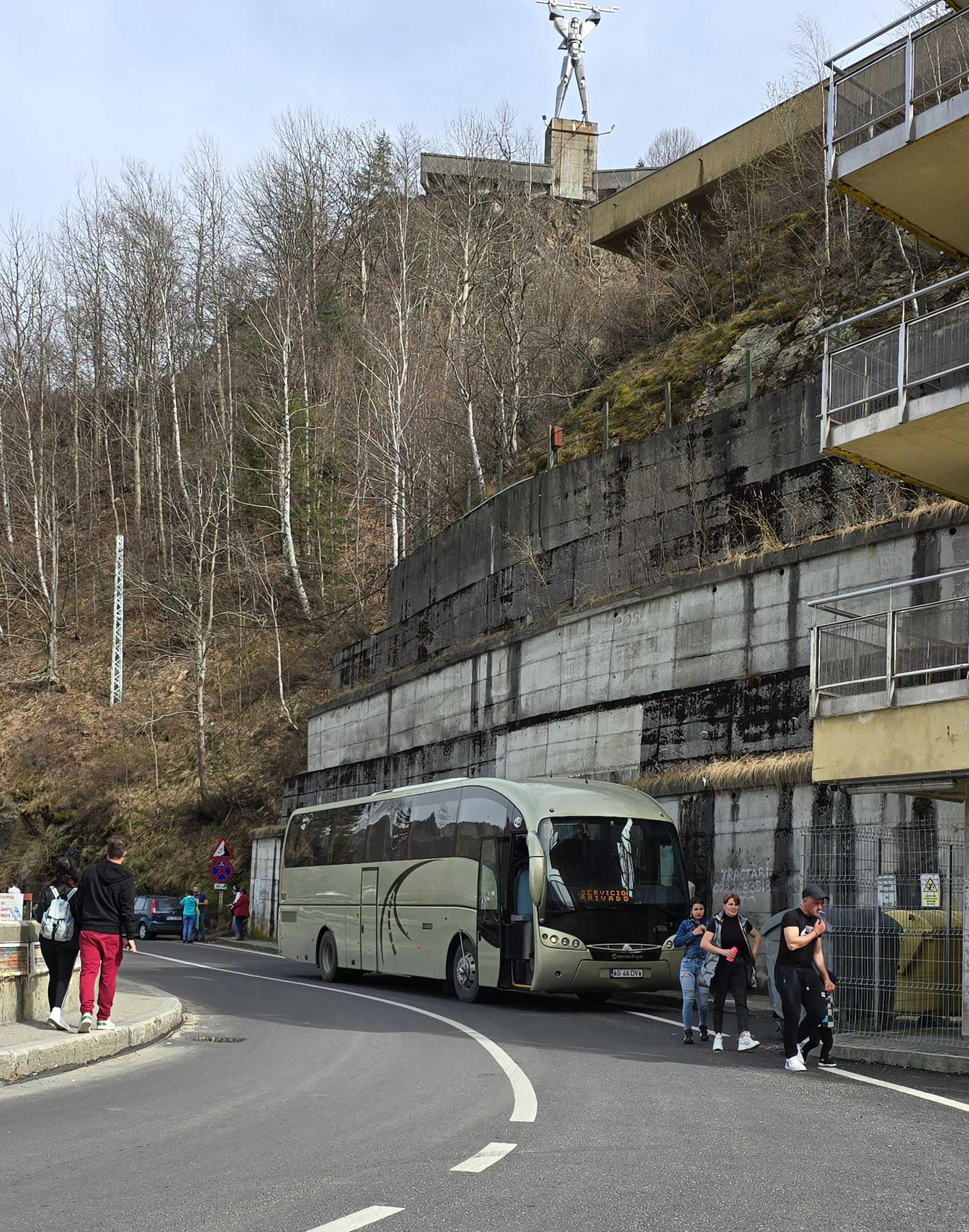 Închiriez Autocare 55 locuri