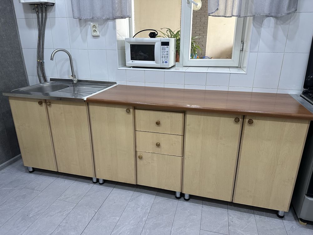 Продаю кухонный гарнитур