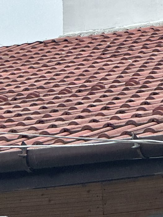 Vand tigla stare foarte buna folosita