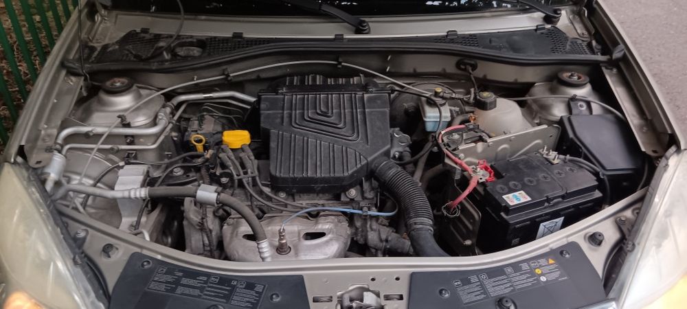 Dacia sandero berlina hatchback blackline 2012