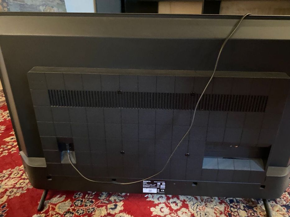 Телевизор Sony 43 инча
