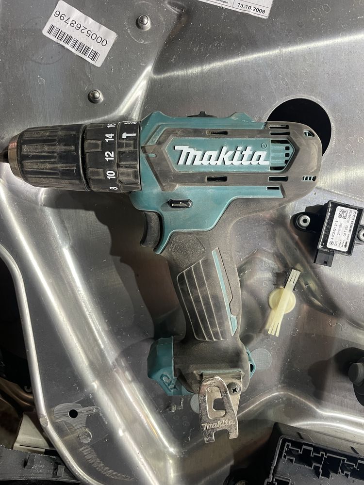 Makita hp331d 10.8v