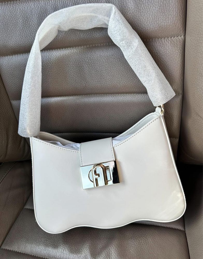 Чанта Furla естествена кожа