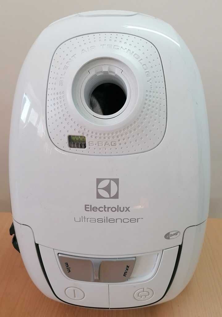 Прахосмукачка Electrolux EUSC62