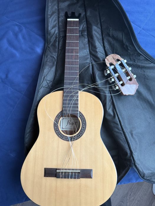 Гитара для ребенка.