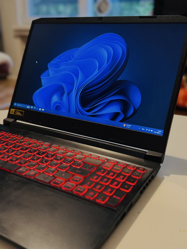 Лаптоп Acer Nitro 5 | i7-11800H | RTX 3050 4GB | 16GB RAM | 1TB SSD
