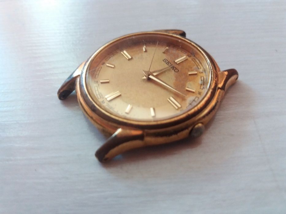Ръчен часовник Seiko V701-1920 P1