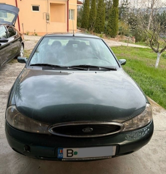 Vand ,schimb cu scuter mașina  Ford Mondeo ,Km  Reali, Aer Condiționat
