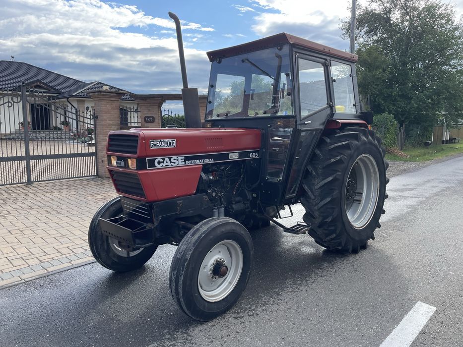 Case international 685