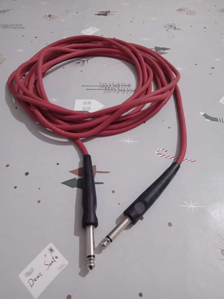 Cablu instrument