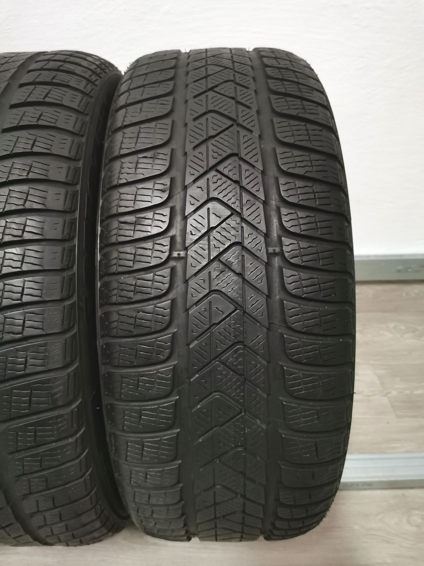 Set 4 Anvelope Pirelli 225 55 R16 M+S profil 6mm