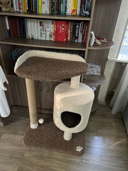 Домик для кошки. Когтеточка кошек. Зоодомики