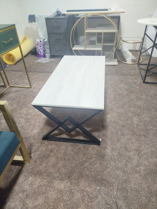 Loft mebel jurnalniy stol