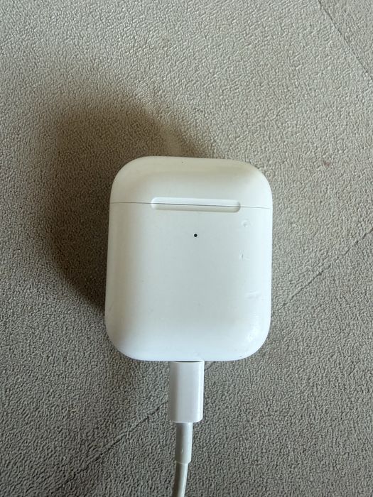 Продаю AirPods в отличном состоянии