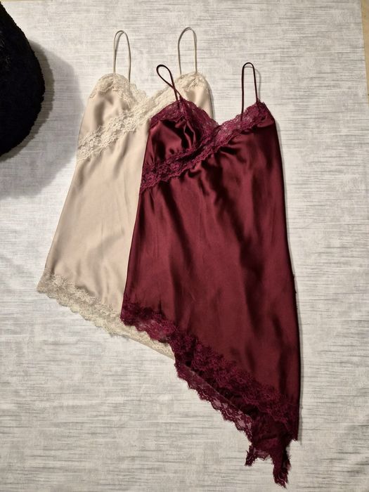 Разпродажба Сатенени рокли с дантела