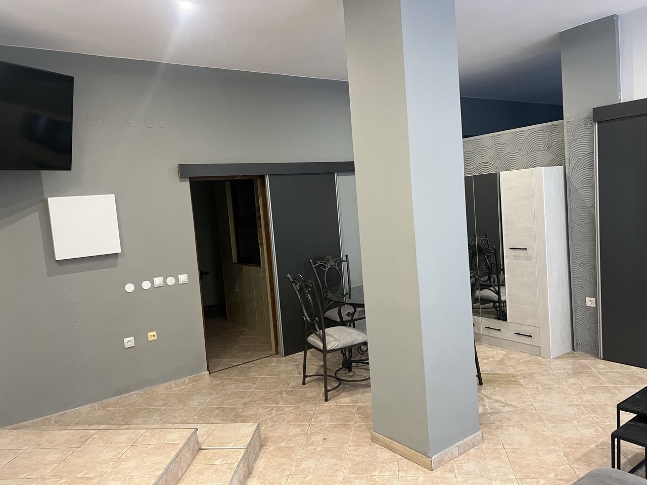 Продава се Двустаен апартамент в София, Студентски град - 130 кв.м за 1224 €/кв.м - Снимка #3