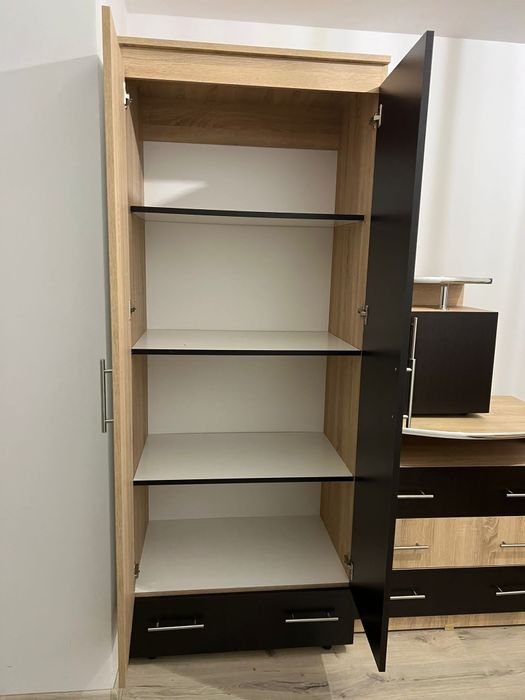 Vând mobilă dormitor nouă