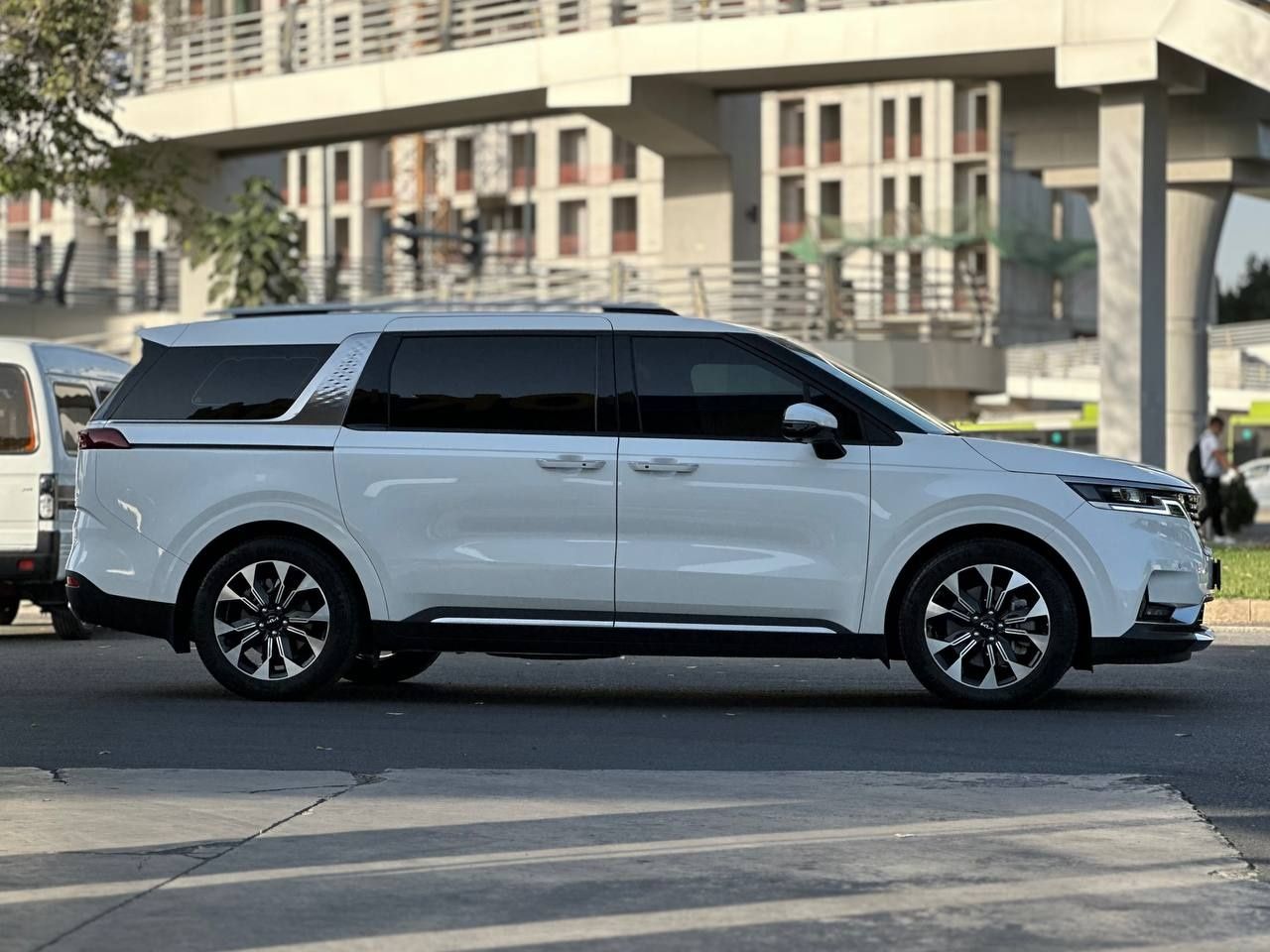 Kia Carnival в максимальной комплектации