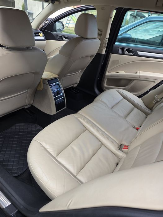 Skoda Superb 2.0 TDI 177 CP 4x4 – FULL OPTIONS – Piele crem