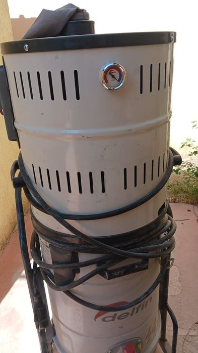 Aspirator industrial  pentru suprafețe mari