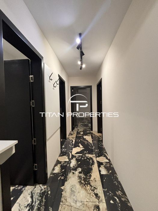 Дава се под наем Тристаен апартамент в Бургас, Център - 100 кв.м за 867 € - Снимка #2