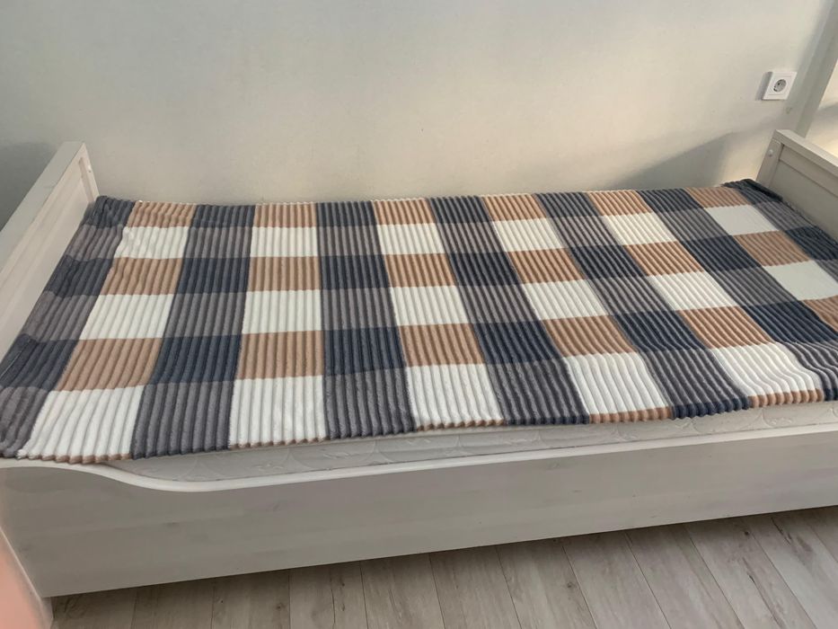 Кровать односпальная