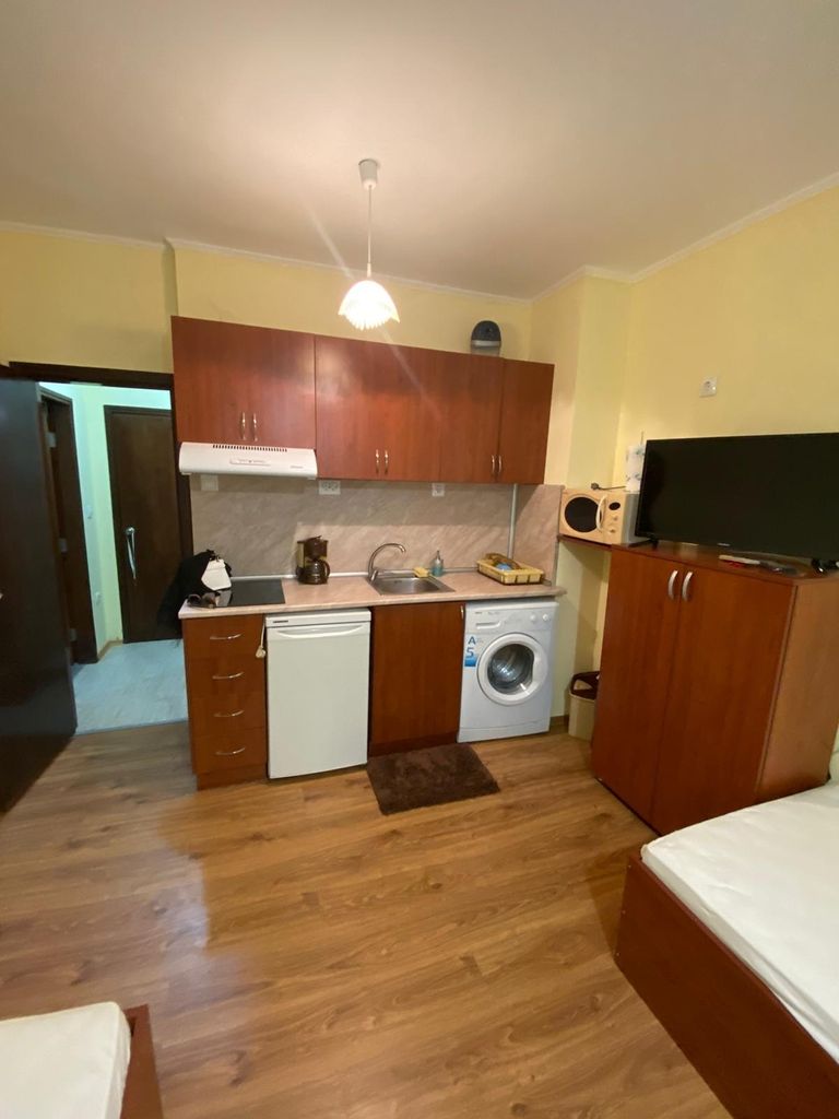Продава се Двустаен апартамент в Казанлък - 45 кв.м за 1487 €/кв.м - Снимка #2