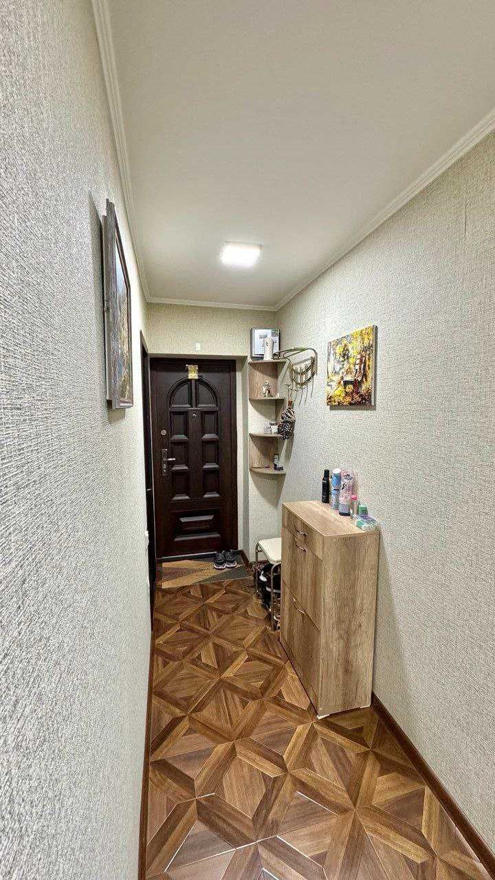 Продам свою 2в3 комн. квартиру в кирпичном доме! Чиланзар 9 квартал.
