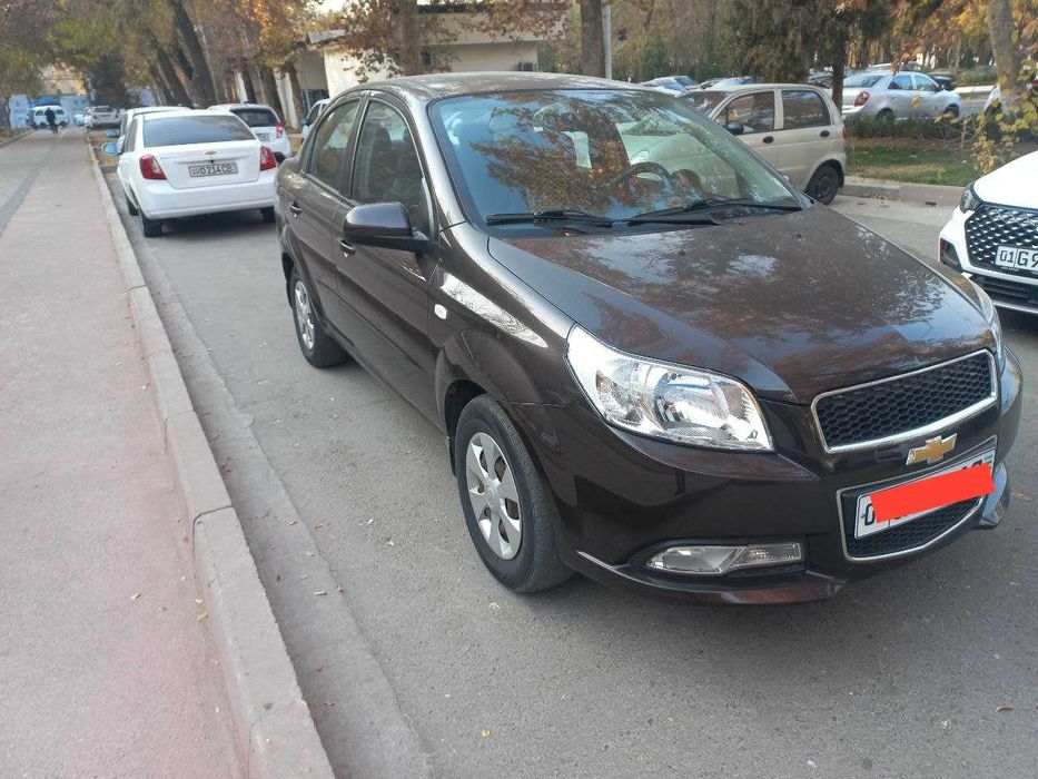 Нехиа 3 сотилади 59000 юрган