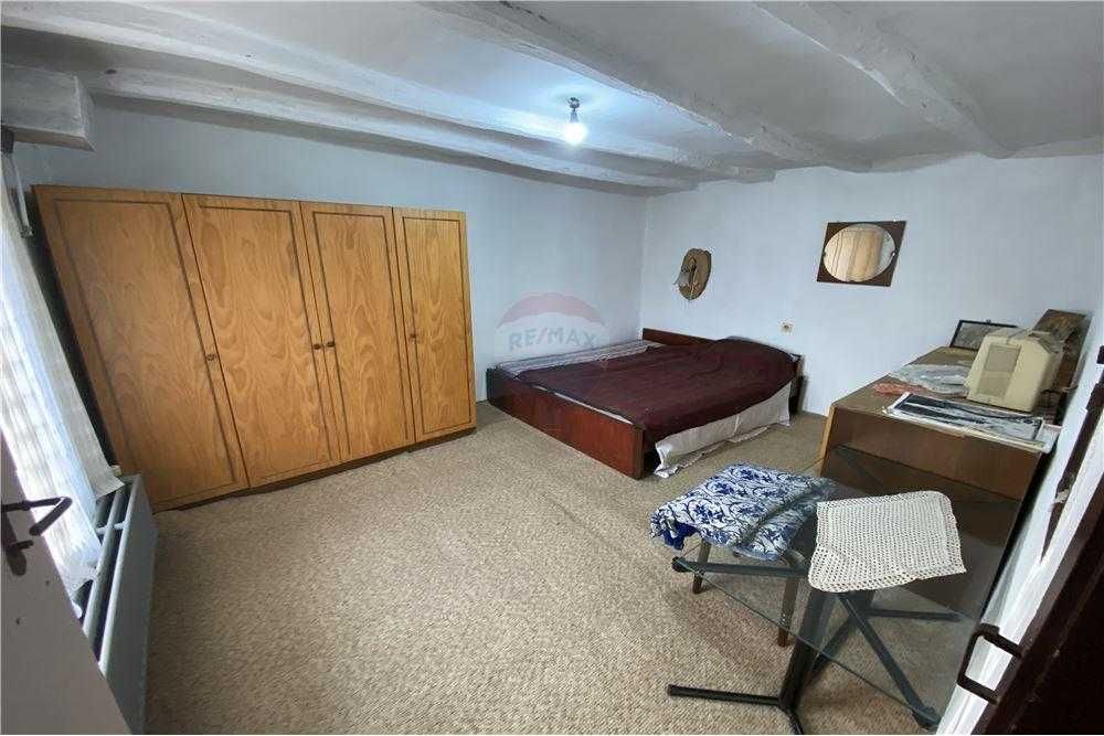 Продава се Къща в с. Ушинци, Област Разград - 100 кв.м за 434 €/кв.м - Снимка #9