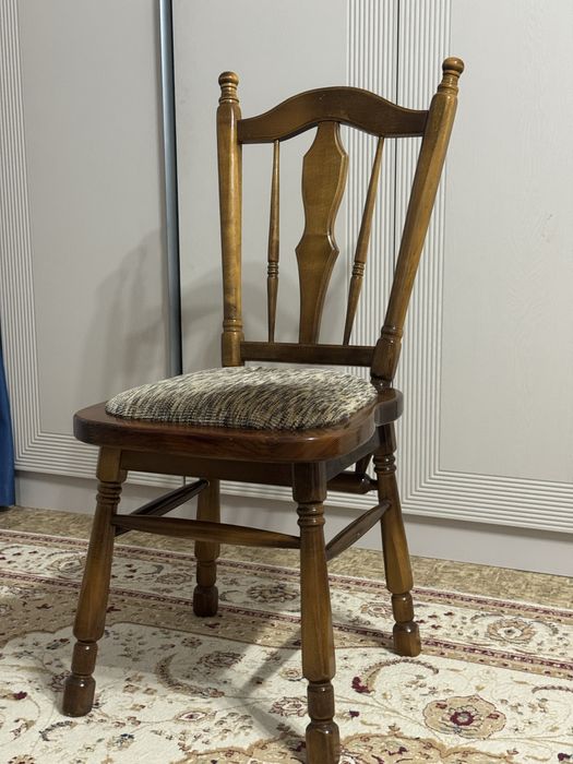 Продам стулья 6 штук