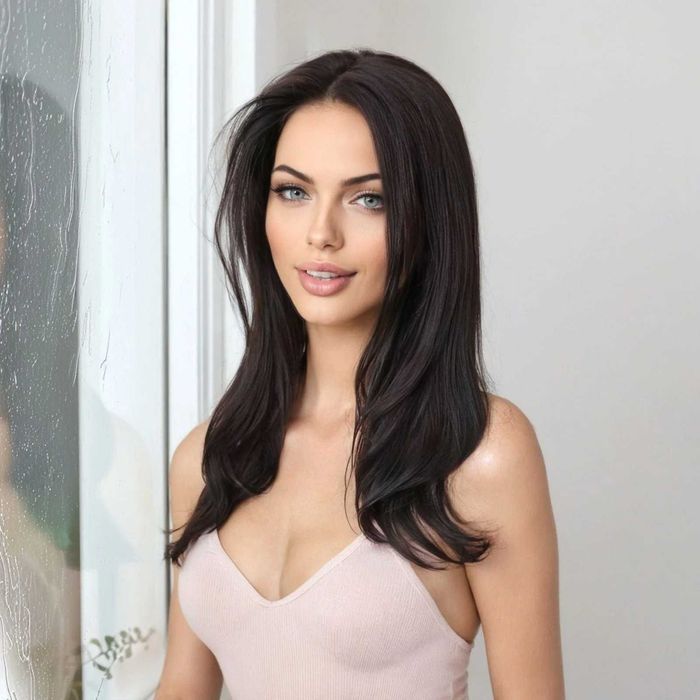 Черна права синтетична дантелена перука 13x4