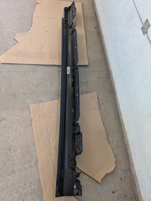 Prag stânga Mercedes Benz C Class W205 AMG