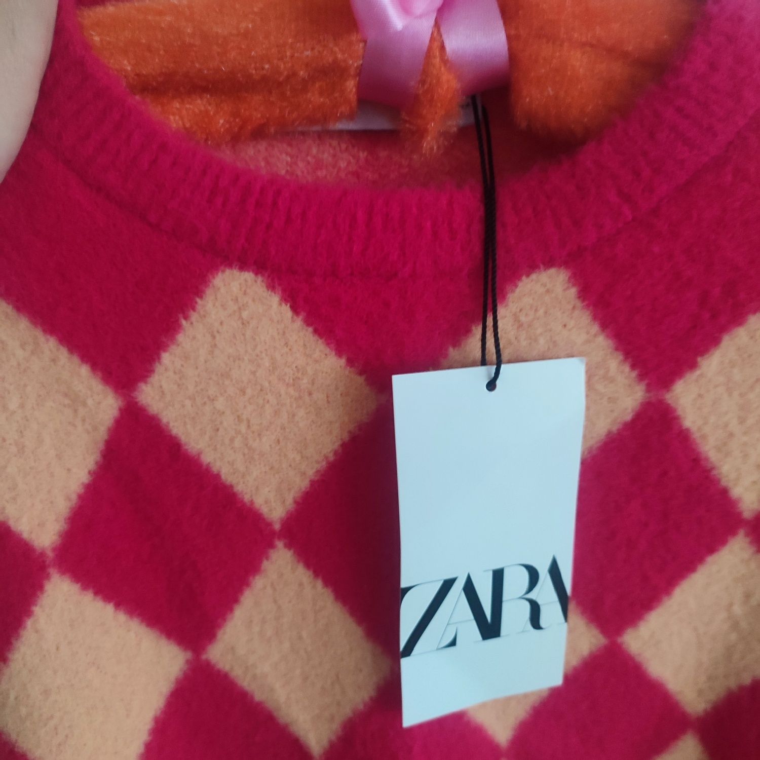 Zara пуловерче, ново с етикет, размер S