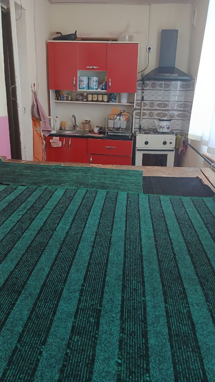 Jizzax viloyati Sharof Rashidov tumani, uchtepada Uy sotiladi 3 xona