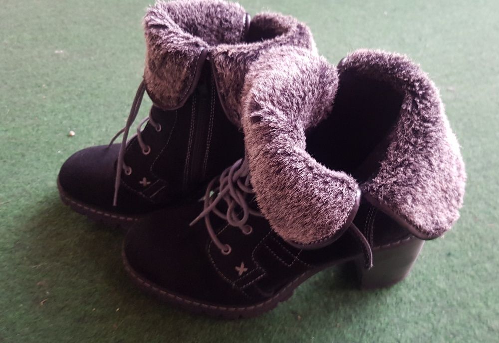 Botine piele intoarsa