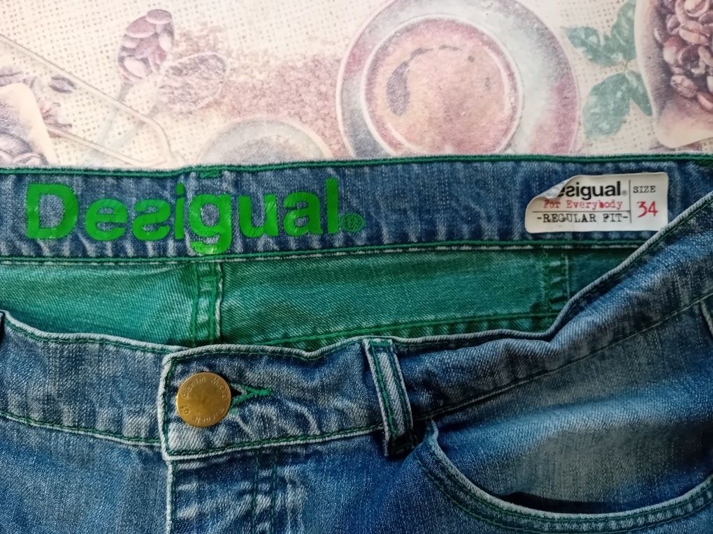 Desigual-къси дънкови панталони-34 размер