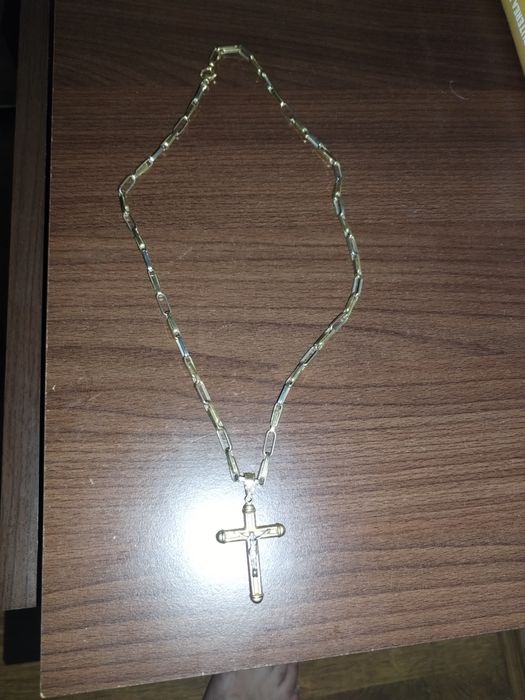 Lantisor plus cruciulita