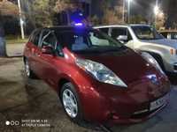 Nissan Leaf zero emission японский электромобиль в идеальном состоянии