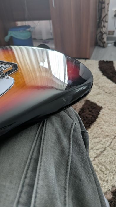 Vând chitara electrica Harley Benton